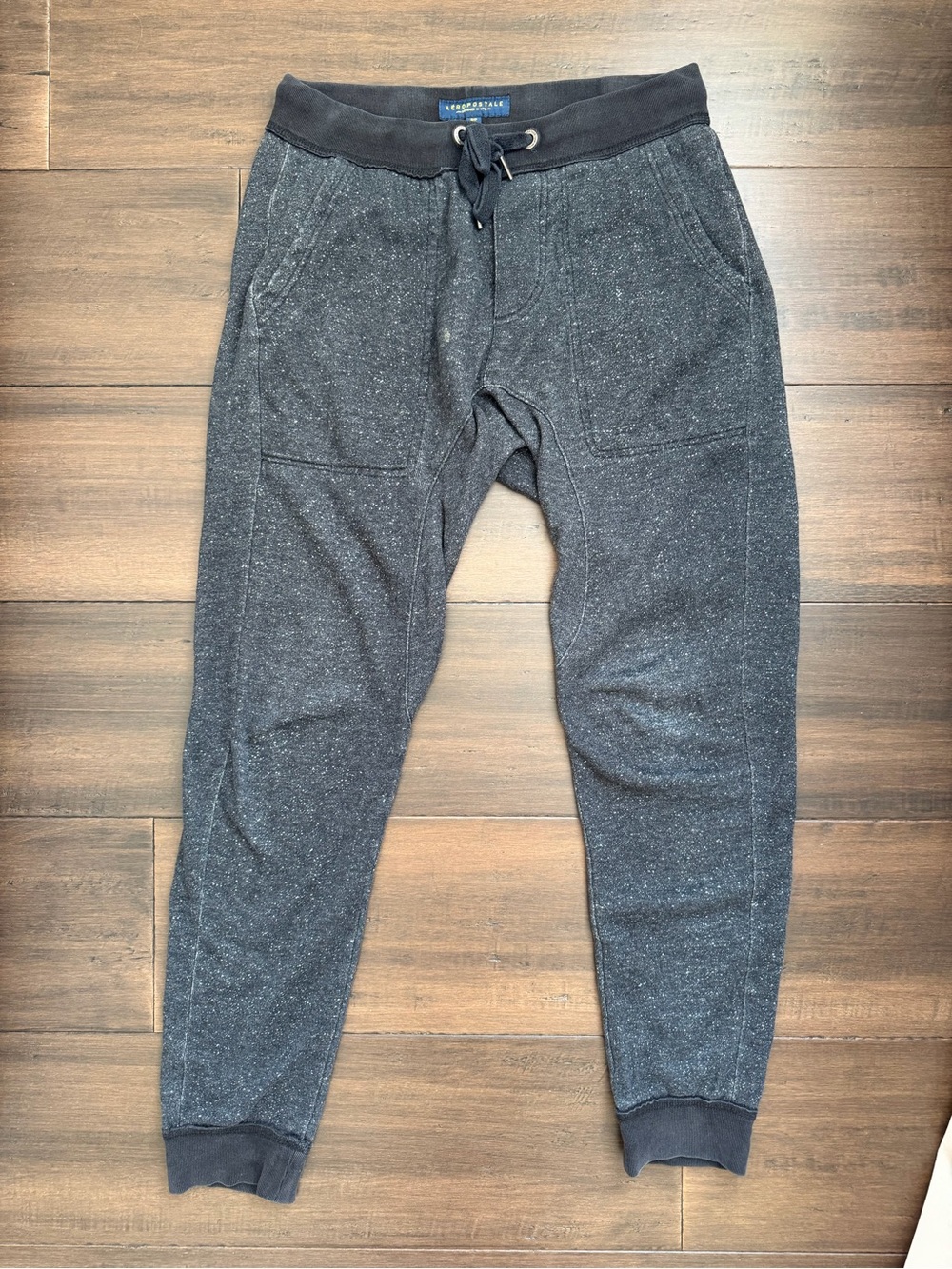 Aéropostale Charcoal Gray Heathered/Speckled Fleece Joggers, size small